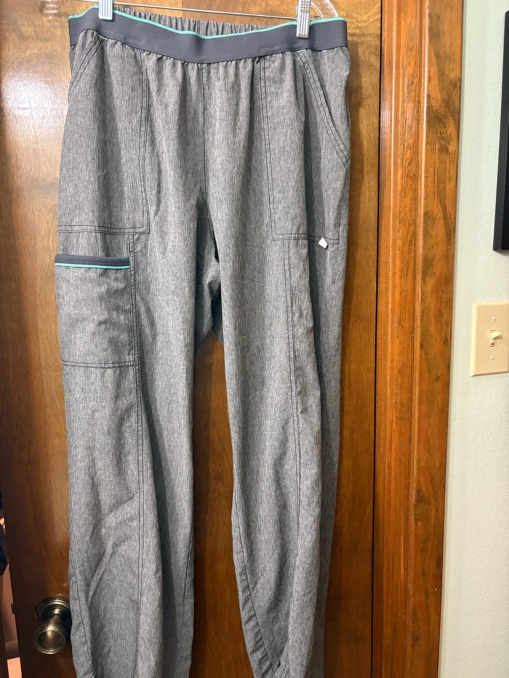 Women’s Scrub Star Heather Gray Scrub Pants with Teal Trim L